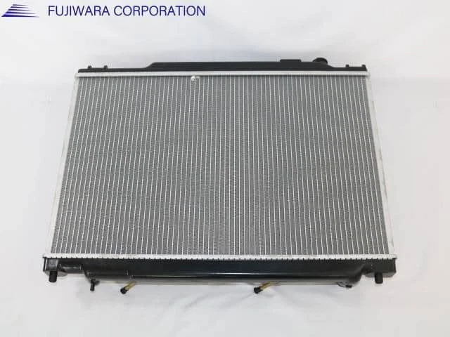 TOYOTA Comfort E-YXS11 Radiator 1640073532 [New] [PA01163641] - Image 2 of 2