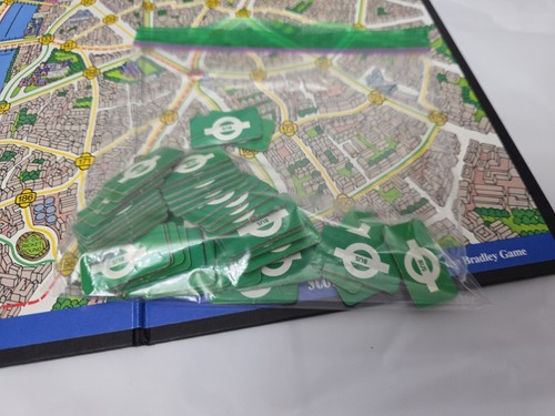 Vintage Scotland Yard Detective Board Game by Milton Bradley 1985 Complete - Picture 10 of 23