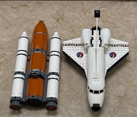 LEGO CITY Spaceport 60080 Missing 1 Fig & 1 Sticker Comes w/ Instructions