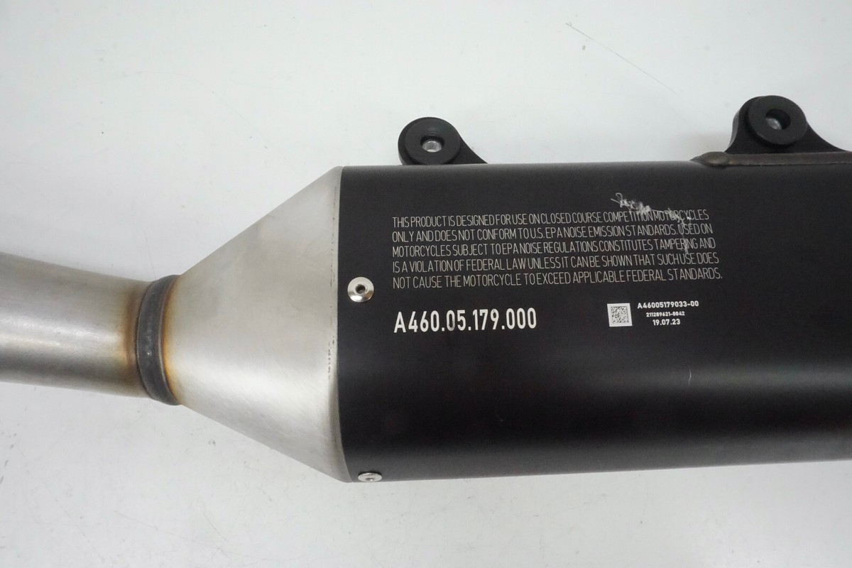 EMIS★韓国大人気 [24FW] WAPPEN POINT MUFFLER EMIS】韓国人気 EMIS WAPPEN POINT MUFFLER 限定 GIFT BOX入