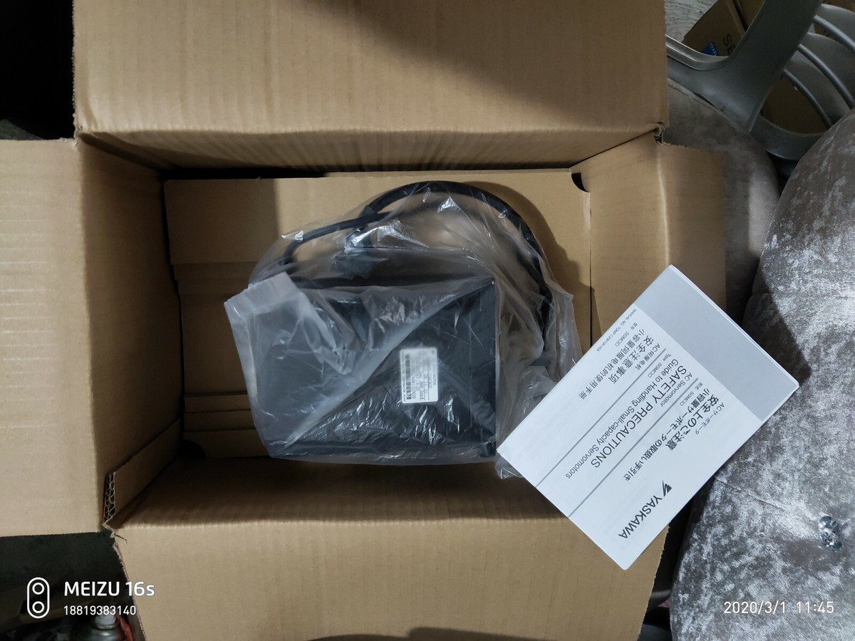 YASKAWA SGMPS-15ACA21 AC SERVO MOTOR SGMPS15ACA21 New In Box YASKAWA SGMPS-15ACA21 AC SERVO MOTOR SGMPS15ACA21 New In Box