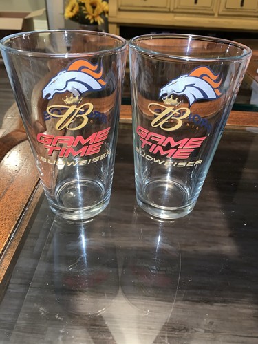 Budweiser crown B logo Game Time Denver Broncos glass pint size - Picture 4 of 5