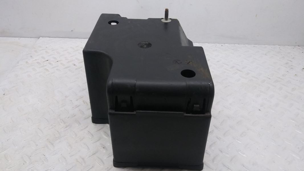 Chevrolet GMC Truck Storage Container and Lid 15737693 15740047 
