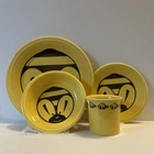 Fiestaware BUMBLE BEE 4 piece setting Daffodil yellow discontinued Fiesta