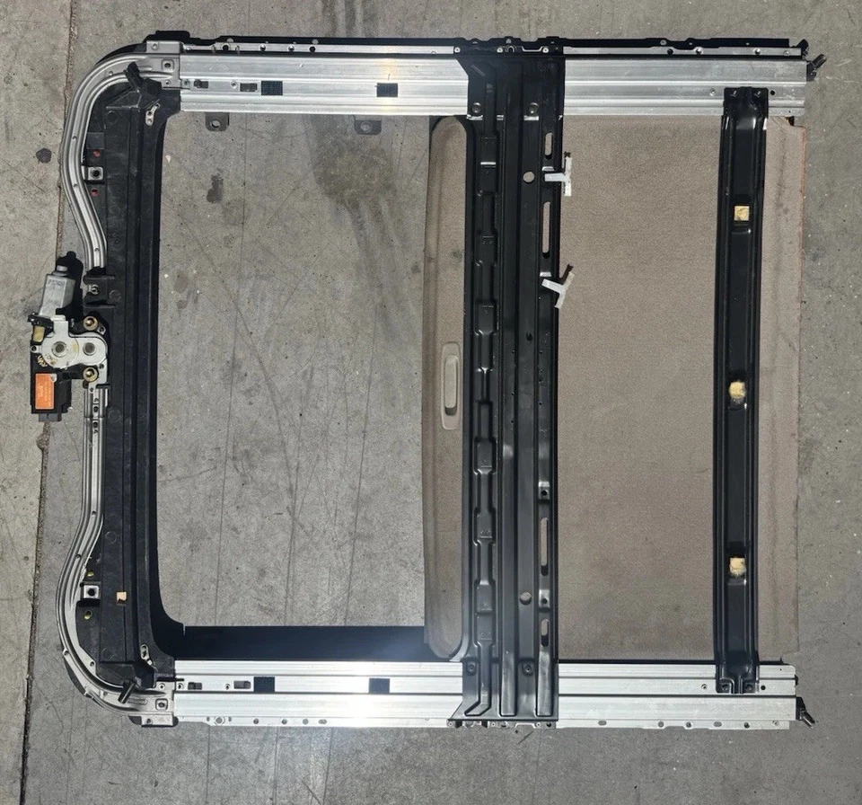 Conjunto de panel techo corredizo Lexus IS300 SEDÁN 2001 2002 2003 2004 2005 Foto 2 de 4