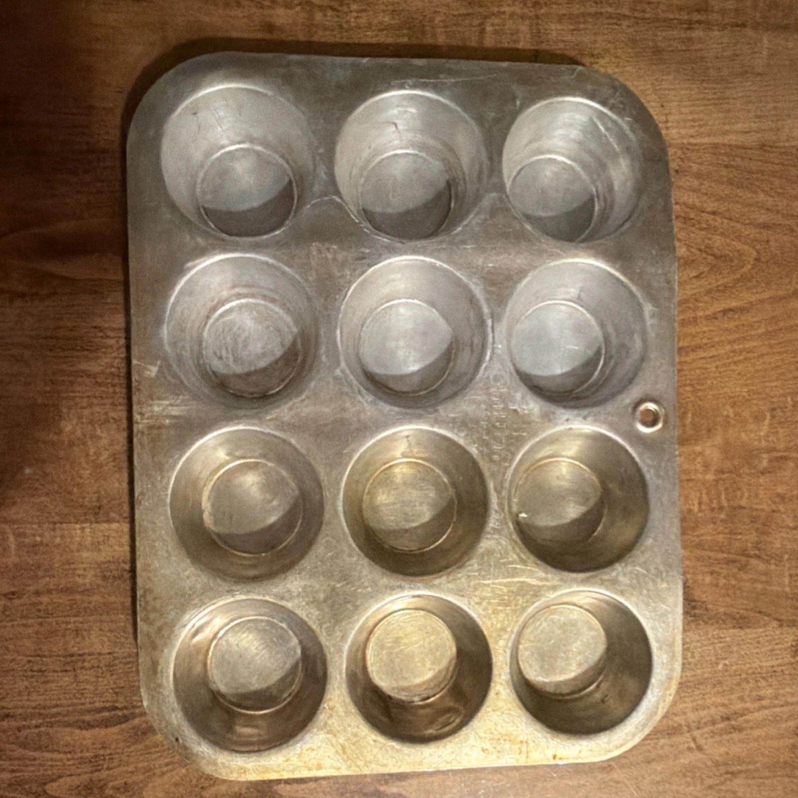 Vintage Chilton Ware Aluminum 12-Cup Muffin Pan Silver Rectangle Oven Safe 604-1