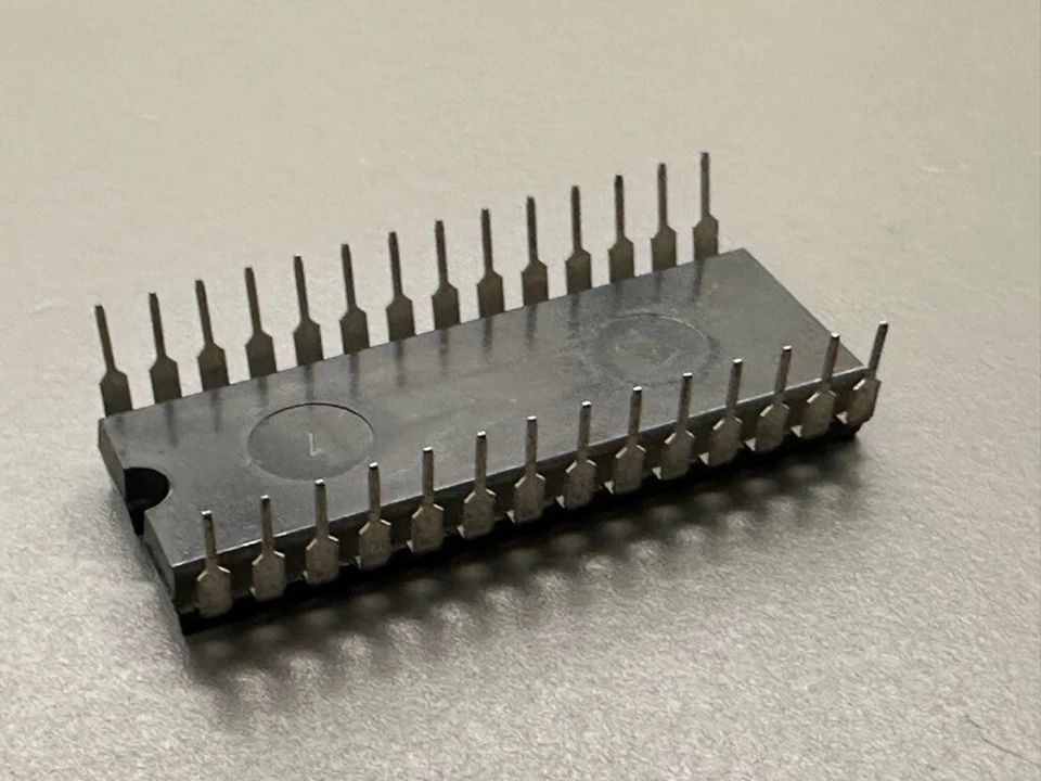 NEC D751C - µPD751 The First Japanese Microprocessor - µCOM-4,NOS - Image 2 of 2