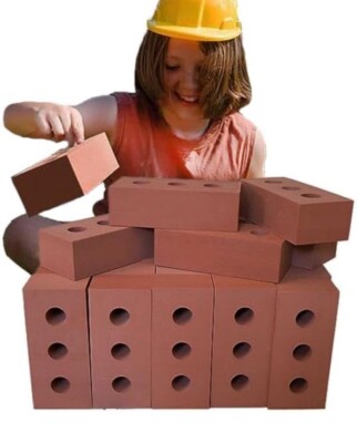 25 x lebensgroße Schaumstoff Bausteine Set für Kinder. Indoor/Outdoor Play. Neu.