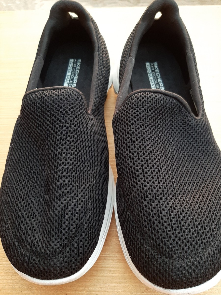 SKECHERS Air Cooled Goga Mat Ultra Go Walk Women’s sz Black Mesh slip on