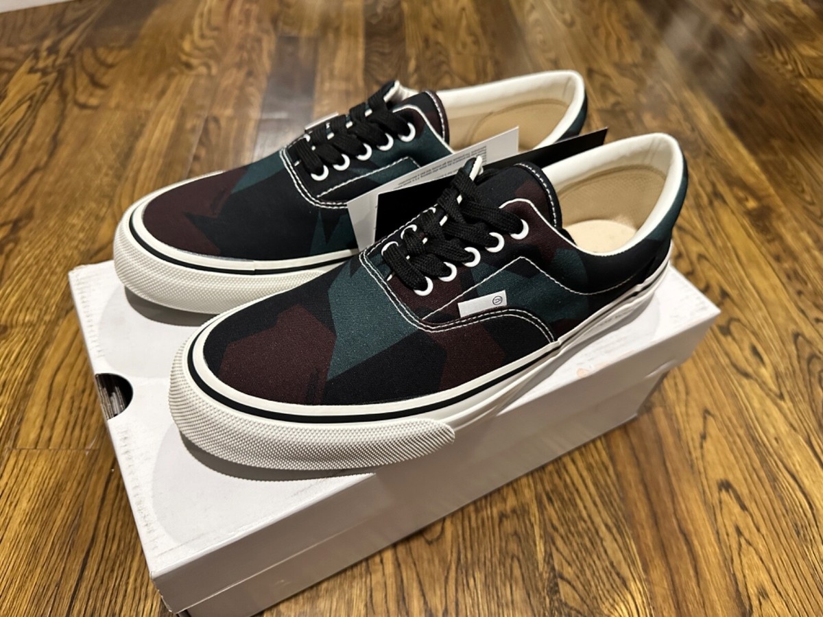 UNDERCOVER art printed Sneakers, $315 Undercover by Jun