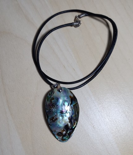 Abalone shell Pendant with Leather cord Necklace ( N 8 ) - Picture 2 of 2