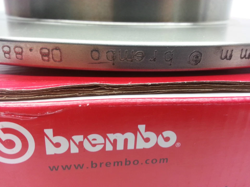 Juego de 4 rotores de freno de disco delanteros y traseros Brembo originales para Lexus GS IS300 SC430 Foto 4 de 4