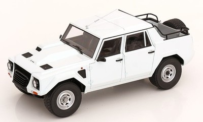 1:18 AUTOart Lamborghini LM002 1986 white