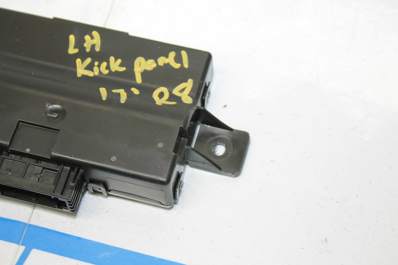 16-21 AUDI R8 V10 PLUS OEM LH DIAGNOSTIC GATEWAY CONTROL MODULE ECU 4S0907468B