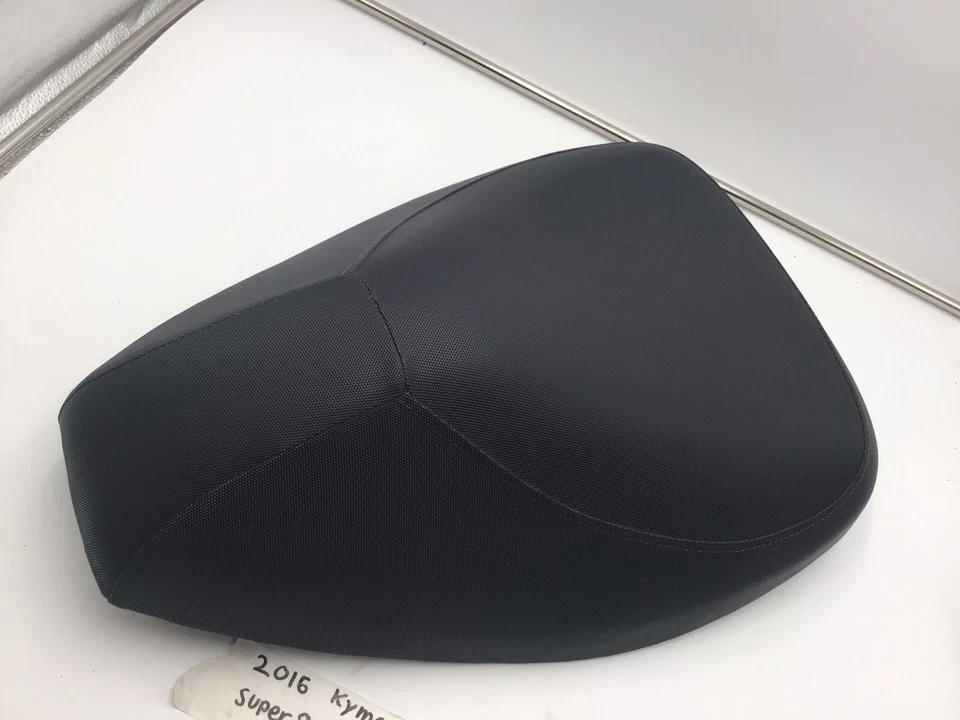 Kymco Super 8 150x 2016 asiento OEM - como nuevo #77200-LGB5-E000-IT Foto 3 de 4