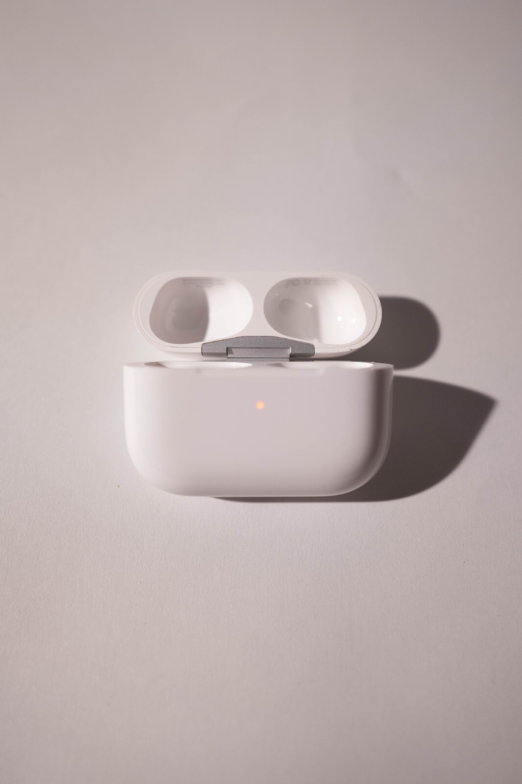 A2190 AirPods Pro Replacement Charging Case with Wireless Charging-image