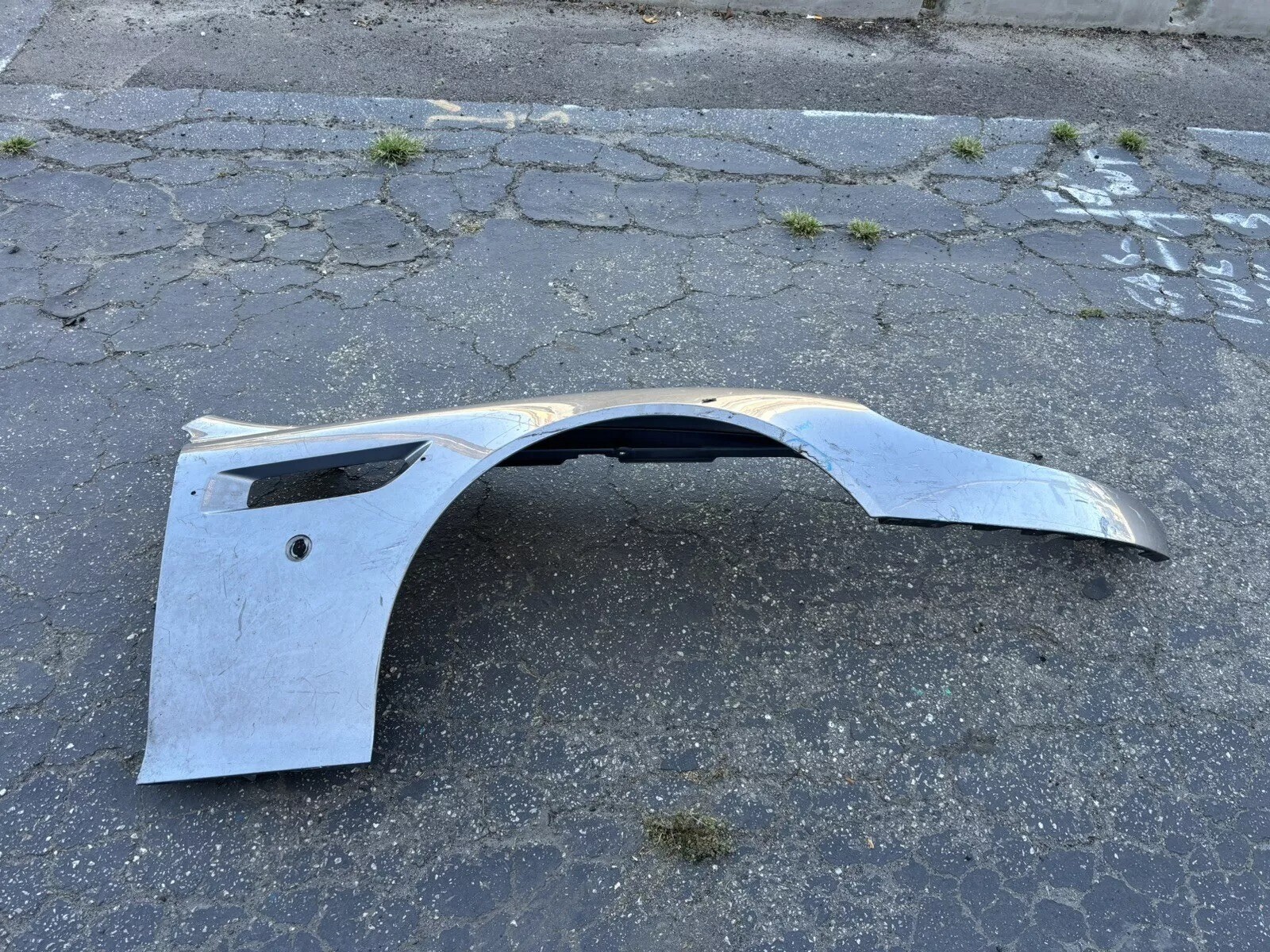 2005-2012 ASTON MARTIN DB-9 DB9 RIGHT SIDE FENDER PANEL OEM