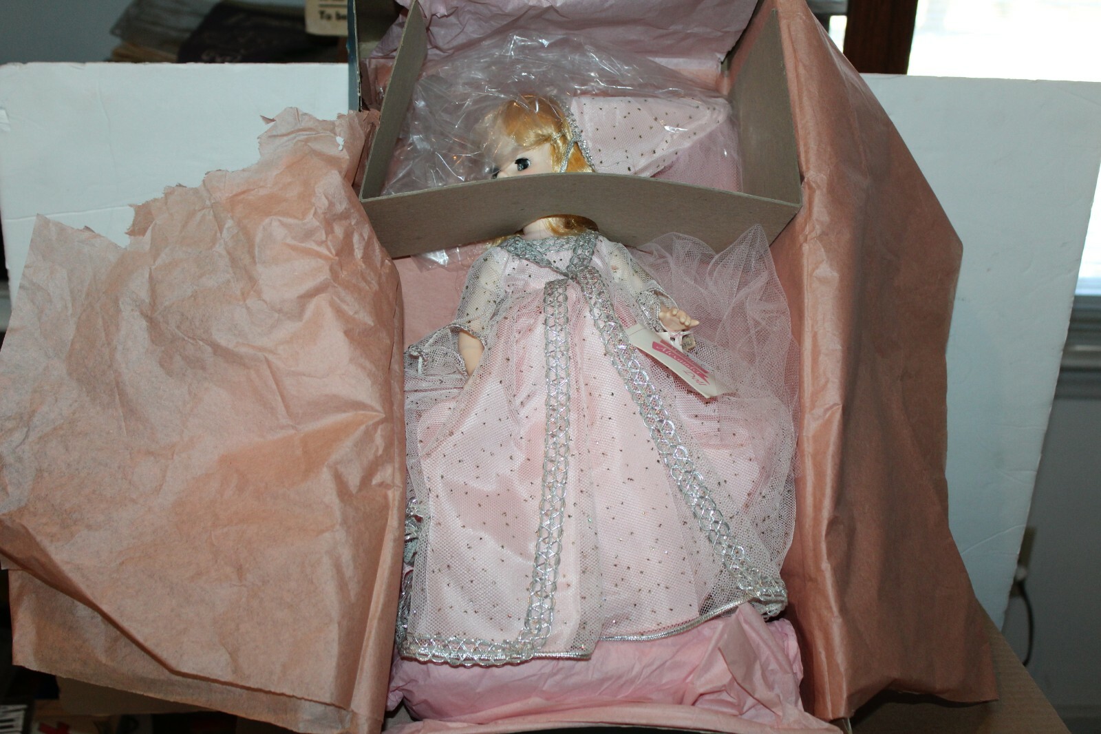 Picture 1 of 6
