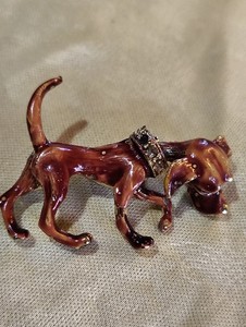 Vintage Cute Trembler Blood Hound Brown Dog Pin Missing One Rhinestone On Collar