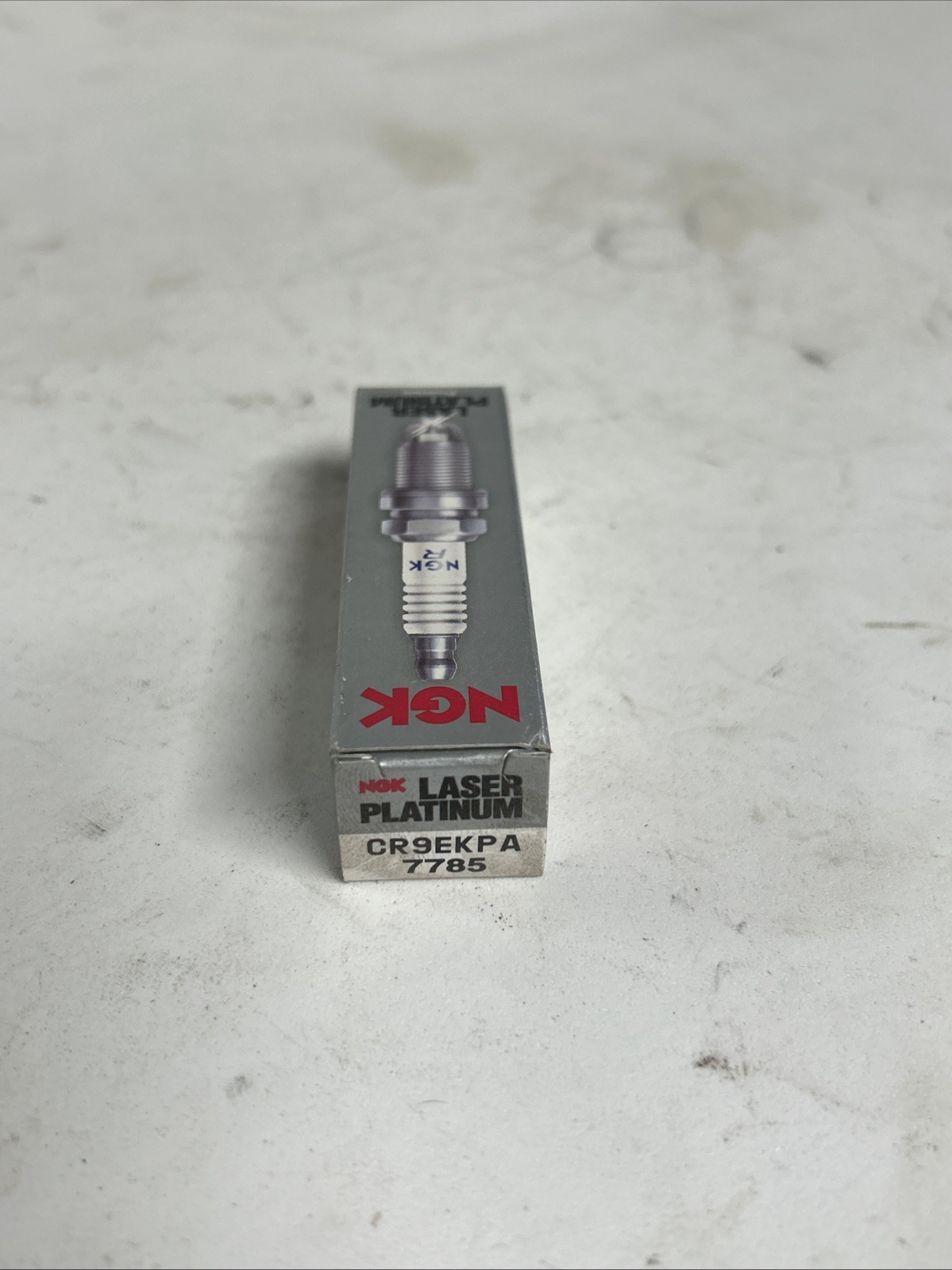 NGK 7785 LASER PLATINUM SPARK PLUG NEW CR9EKPA 7785