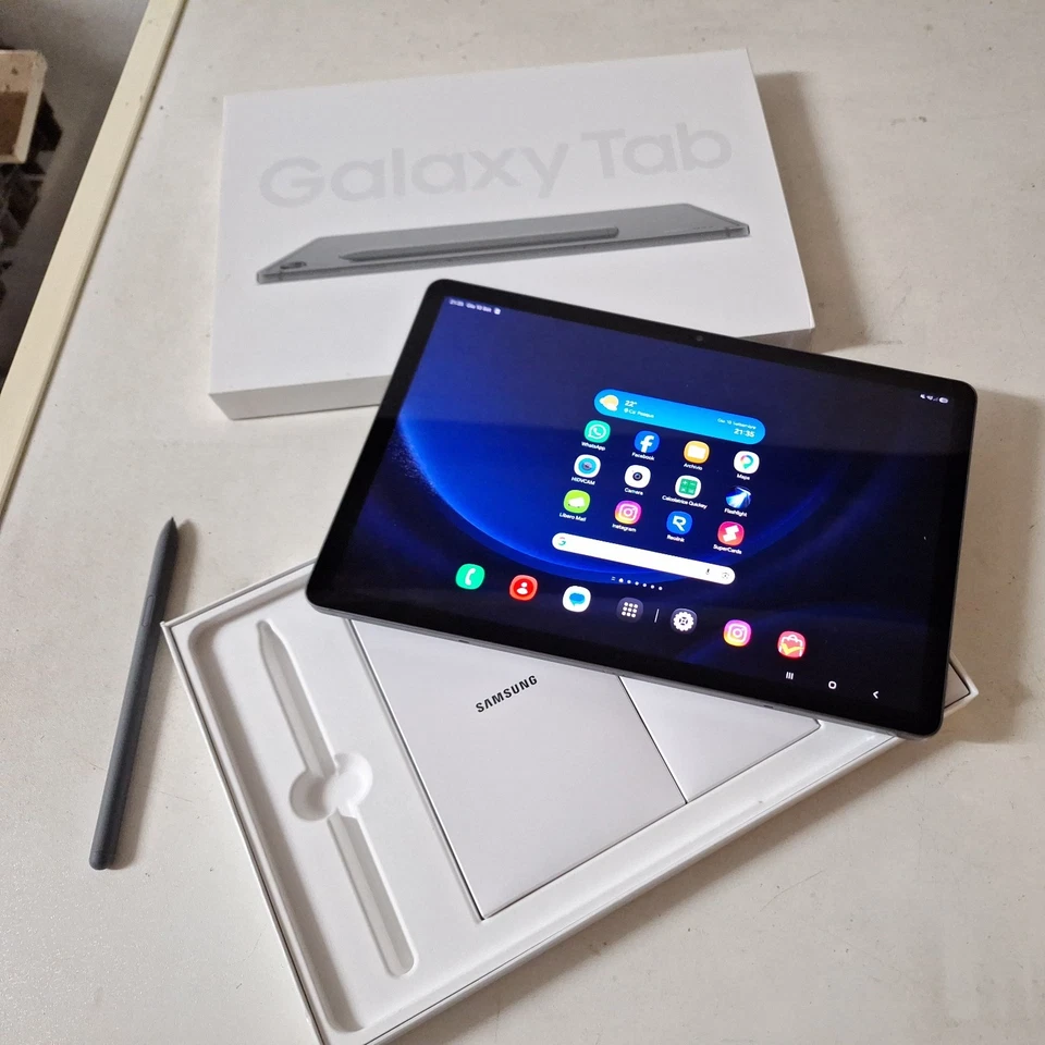 Samsung Galaxy Tab S9 FE · 128GB · Wi-Fi + Cellular, foto 2 di 5