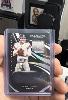 2020 Panini Immaculate Eye Black Jersey Daniel Jones #EB-DJ  /10 (AU, MEM)