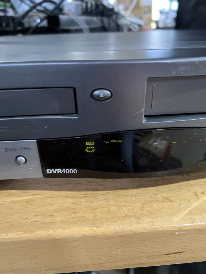 Gravador combo Go Video DVR4000 DVD VCR player testado funciona - Imagem 3 de 4