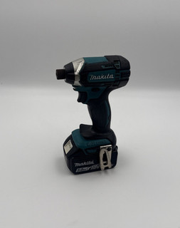 MAKITA DTD152 18V IMPACT DRIVER WITH MAKITA 5.0AH 18V BATTERY