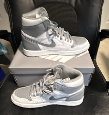 Nike Air Jordan 1 Men s High Top Lace-Up Athletic Sneakers Gray/White
