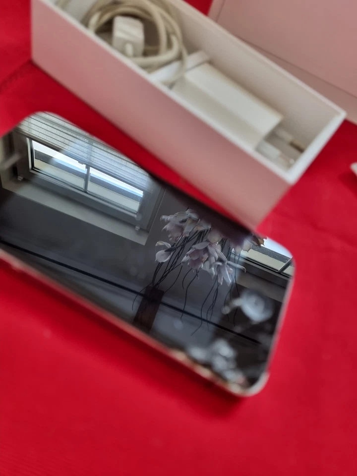 +++ Apple Iphone 4S black 32 GB ICloud Model A1387 Glas Riss - Bild 4 von 4