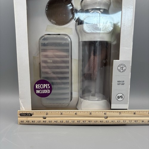 OXO Good Grips Cookie Press with 12 Stainless Steel Discs and Disc Storage Case - Picture 4 of 6