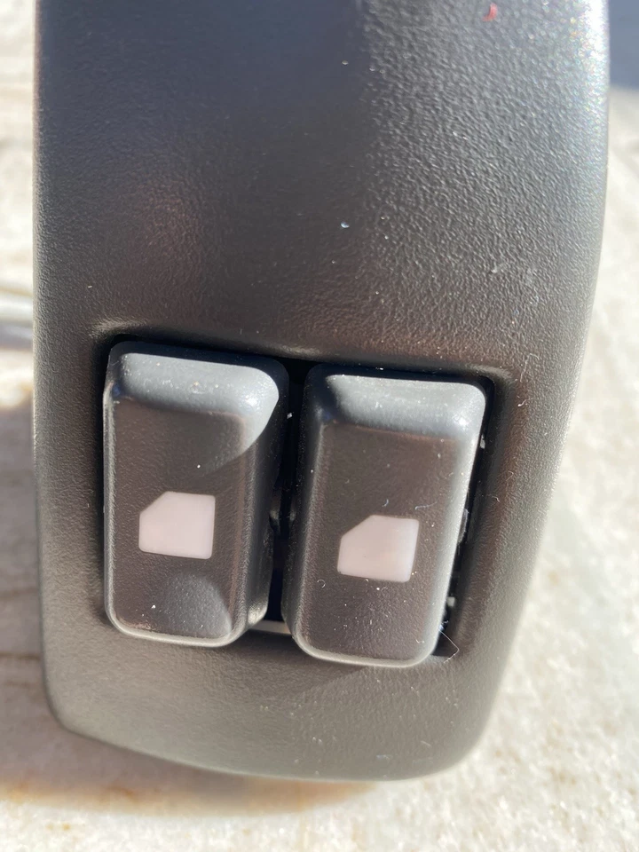 2001 2002 2003 2004 Chevrolet Express 1500 2500 3500 Van Master Window Switch - Image 2 of 4