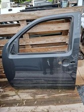Porte avant et accessoires Nissan NP300
