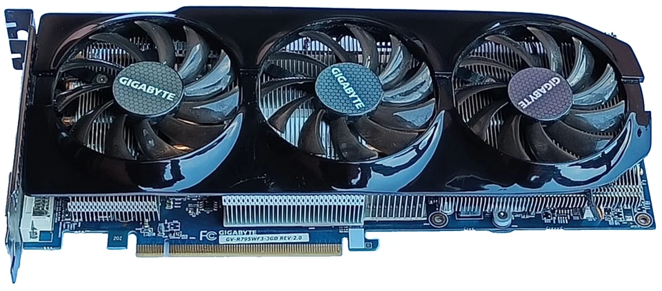 SCHEDA GRAFICA GIGABYTE RADEON HD 7950 WindForce 3X OC, 3 GB GDDR5 384 BIT - Immagine 4 di 4