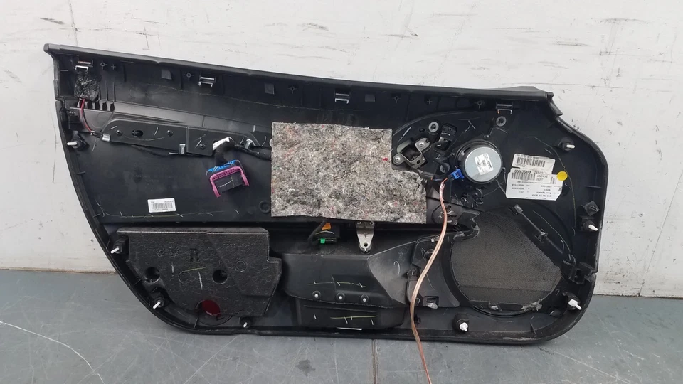 Chevy Corvette C6 Grand Sport 2013 panel de puerta de pasajero derecho #0279 V11 Foto 4 de 4