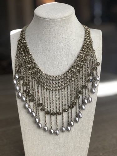 NWOT TALBOTS Gray Faux Pearl Tear Drop Smoky Gold Beaded Bib STATEMENT NECKLACE - Picture 6 of 7