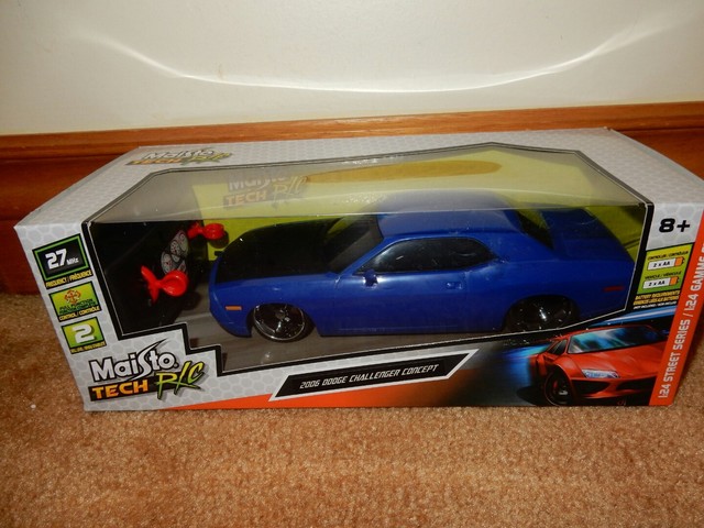 maisto 2006 dodge challenger concept