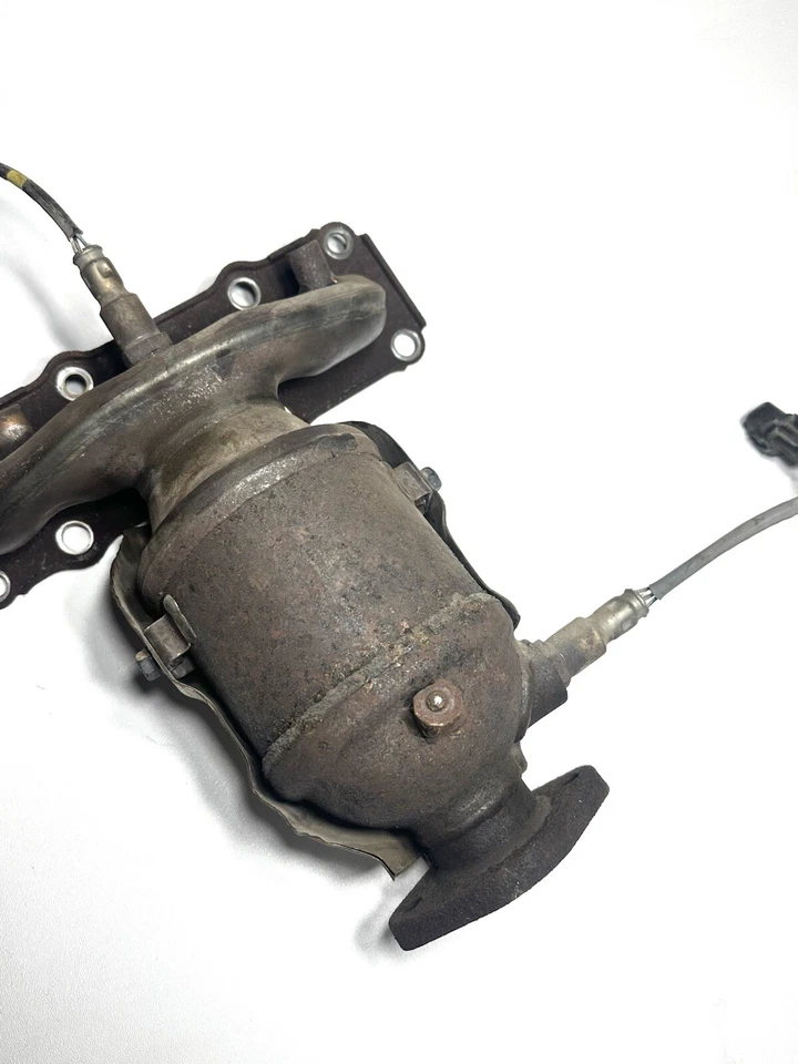 KIA SORENTO 2016-2018 3,3 L V6 colector de escape convertidor cat derecho OEM 16 17 18 Foto 3 de 4