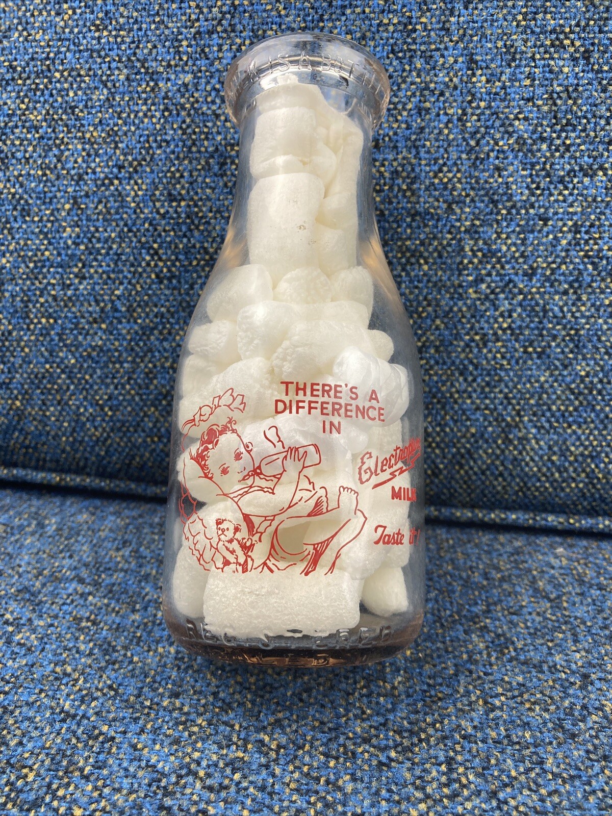 1930s Vintage Pyro Glaze Glass Pint Milk Bottle, Amazing Graphics, Waterbury, CT