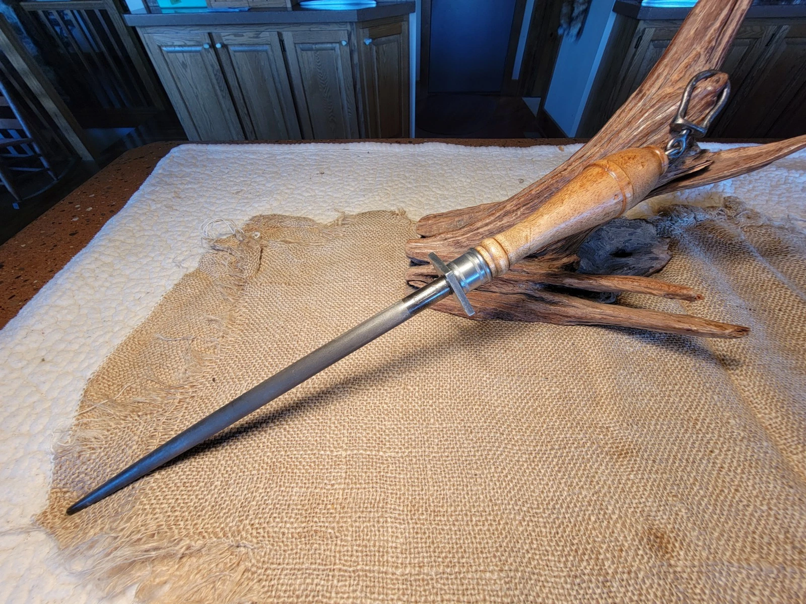 Vintage Universal Brand Knife Sharpening Honing Steel Rod 16" Overall Length
Opens in a new window o