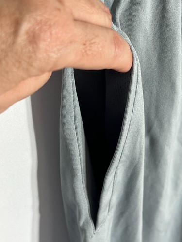 Under Armour Sports Shorts Tech Graphic Heatgear | Men's | Grey | Large - Picture 3 of 10