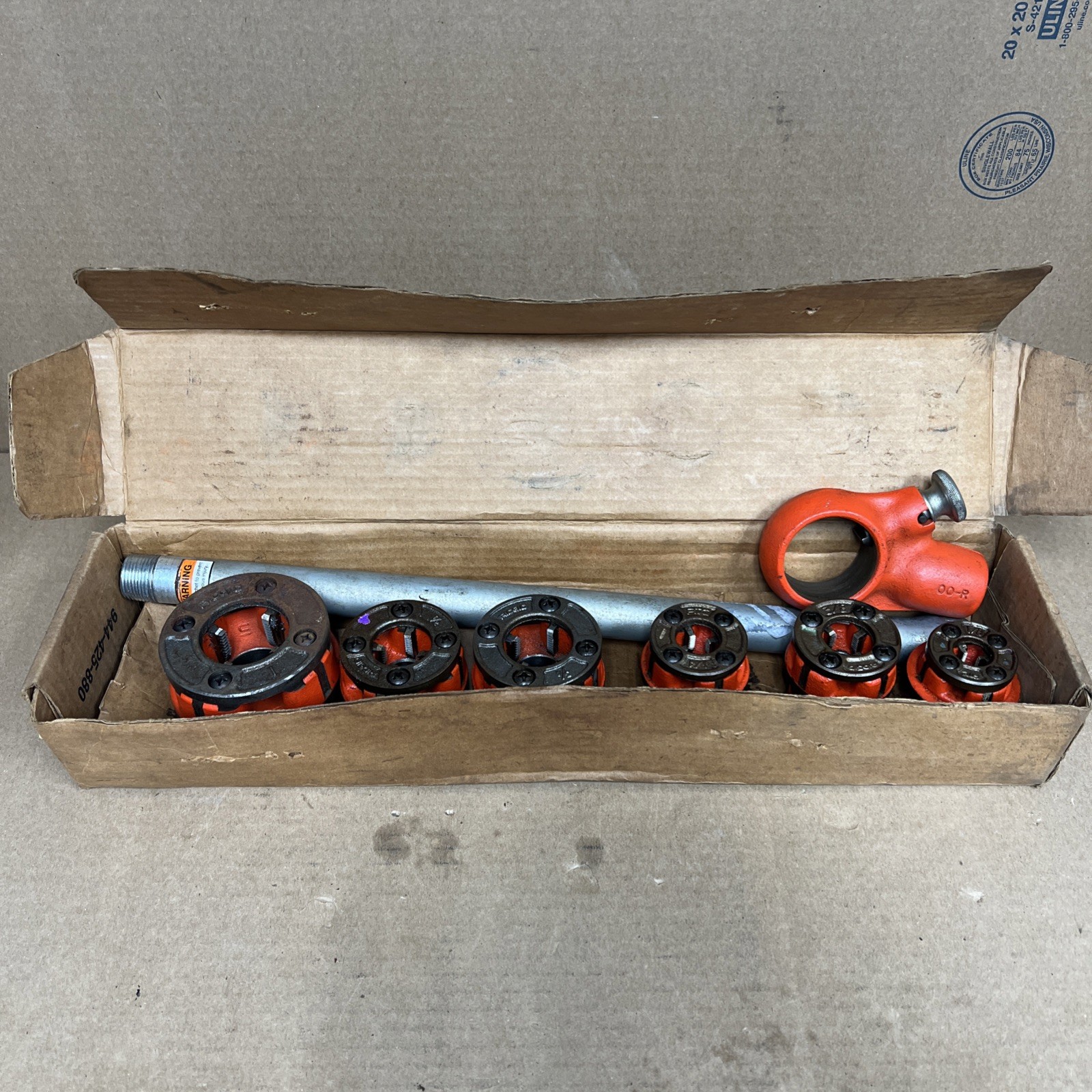 RIDGID 00-R Manual Pipe Threader Die Head Set w/NPT RH Dies (14C)