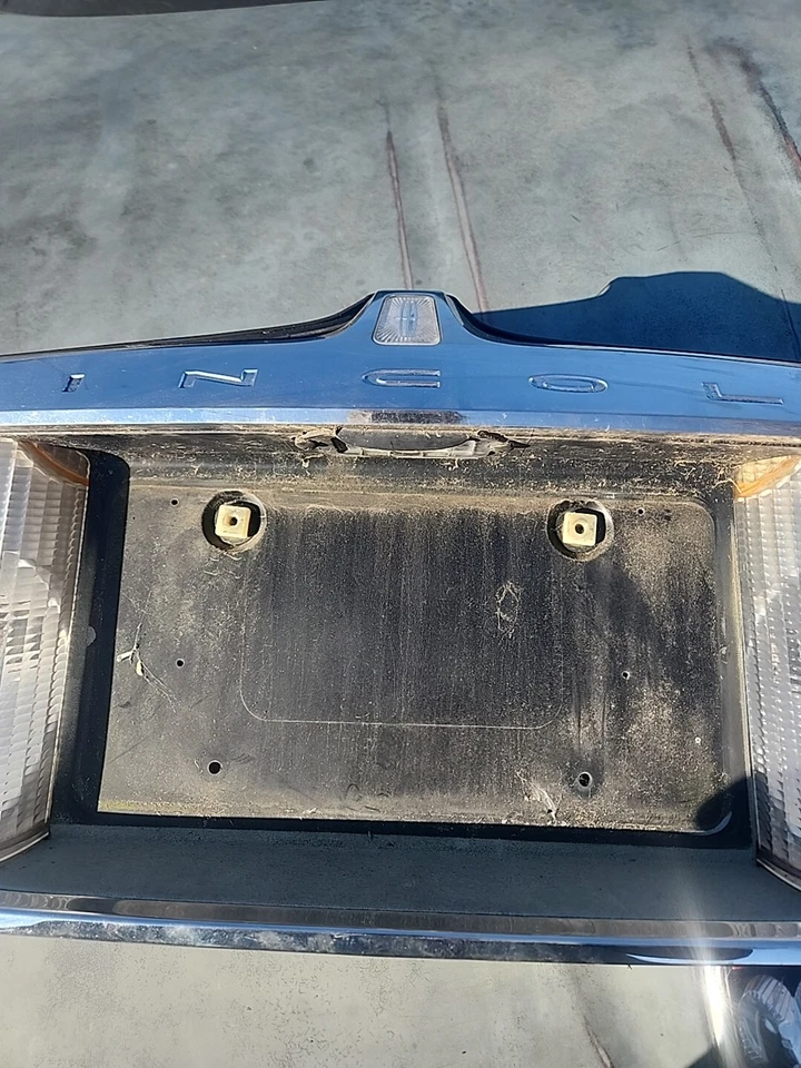 2001 Lincoln Town Car OEM Rear License Plate Tag Reverse Back Up Light 98 99 01 - Image 4 of 4