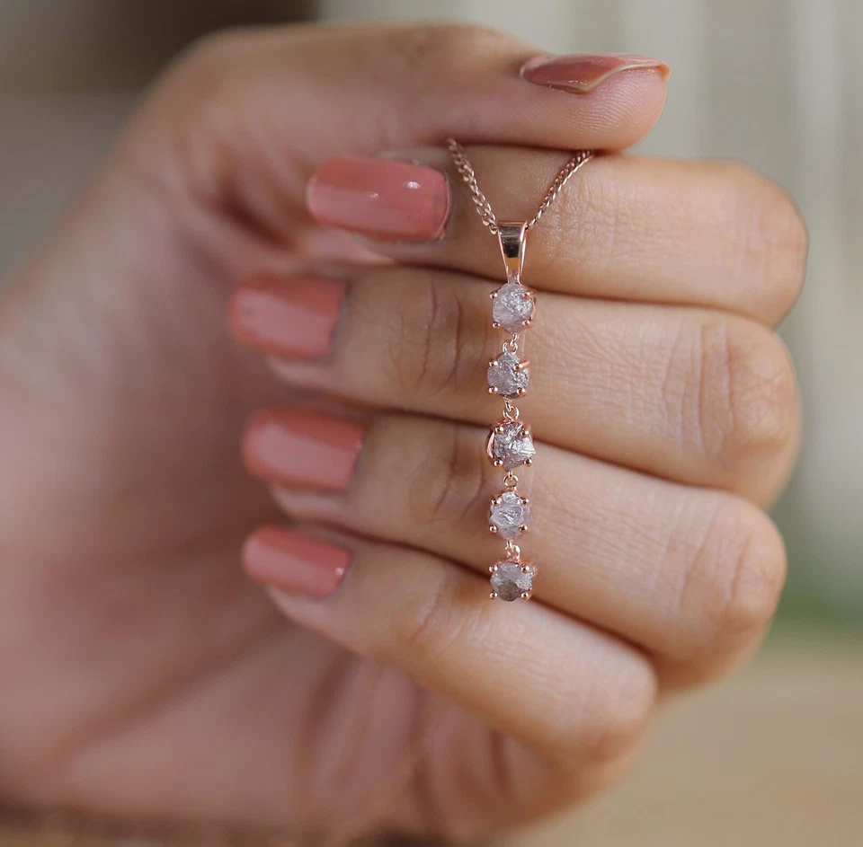 Подарочный кулон из розового золота 14 карат с необработанным бриллиантом 2,12 карата - Изображение 3 из 4