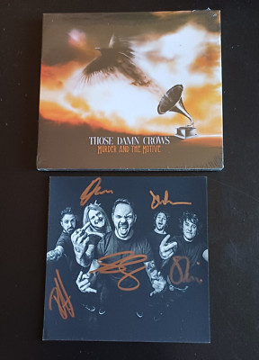 DIESE VERDAMMTEN KRÄHEN MORD UND MOTIV CD & BAND SIGNIERTE KUNSTKARTE..TOLLE SIGNATUREN