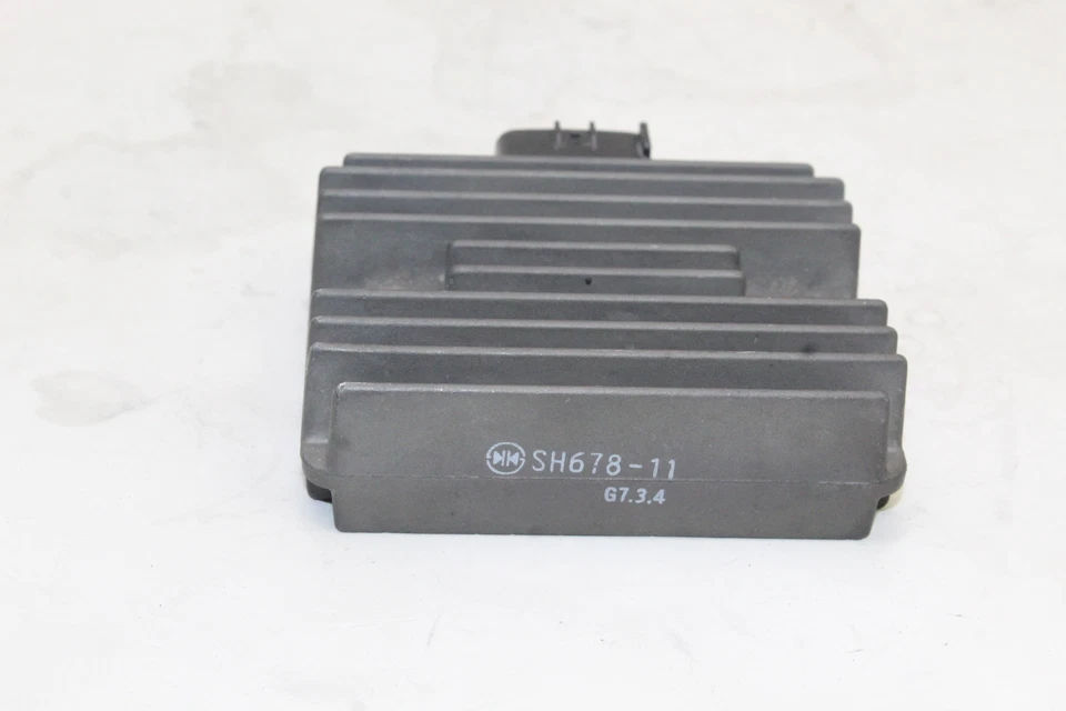 2006-07 Yamaha Yzf R6 Rectifier Voltage Regulator 4xy-81960-00-00 OEM - Image 3 of 4