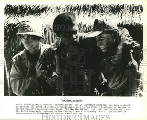 19 Press Photo The Starring Cast In A Scene From 84 Charlie Mopic Ebay