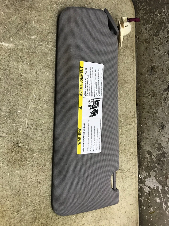 10 11 12 13 14 15 16 17 BMW 535i 550i GT pasajero derecho parasol gris  Foto 2 de 2