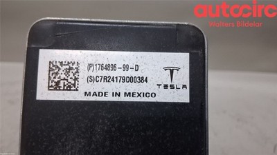 Anhängerkupplung Steuergerät - TESLA TESLA - 176489699D - 8,610 km