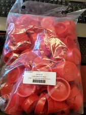 LOT OF 100 LDPE PRESS-FIT PLUG 1-1/4 Inch NPT Outside Diameter RED 31990807 (BR)